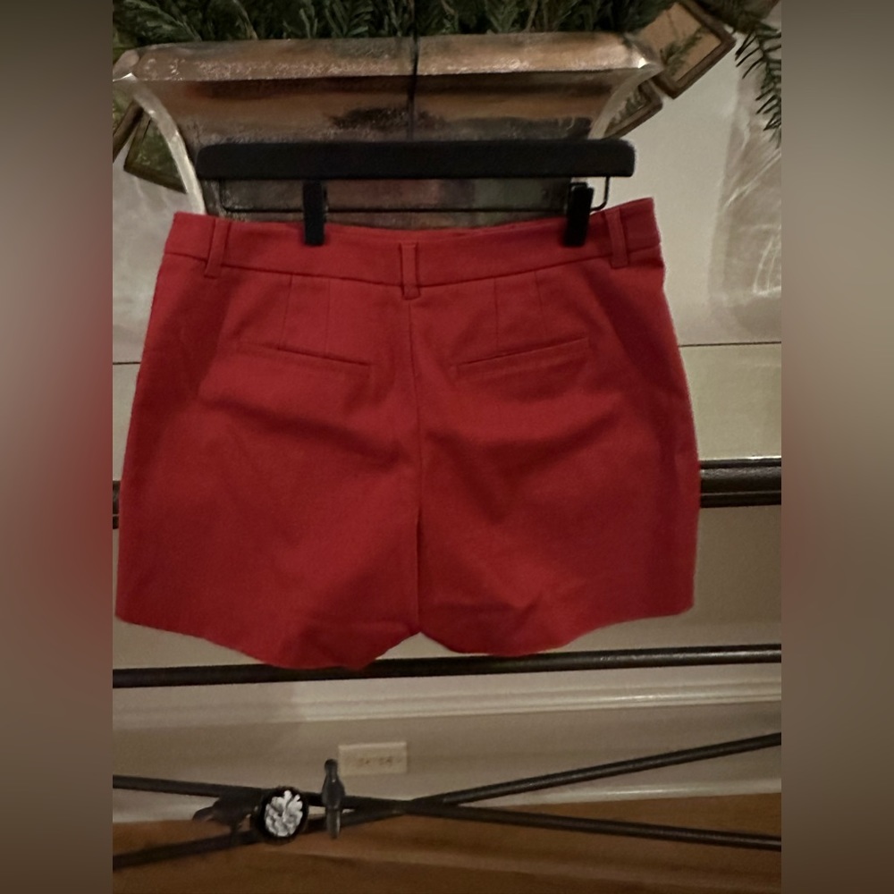 White House Black Market Short Size 6 - Picture 3 of 6